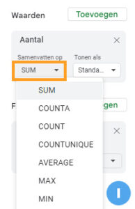 Klik op "SUM" om een andere functie te kiezen in Spreadsheets.